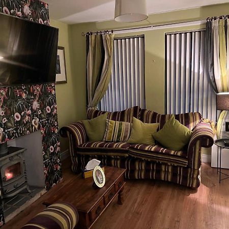 11 Parkmore Street, Ormeau Road, Belfast, Bt7 2Gt, 2 Bedroom House Eksteriør bilde