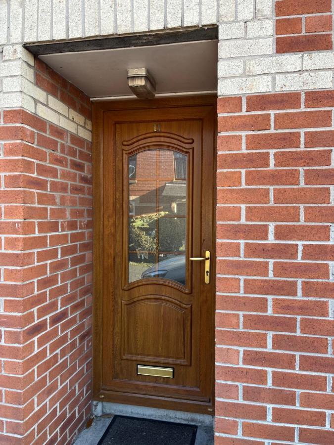 11 Parkmore Street, Ormeau Road, Belfast, Bt7 2Gt, 2 Bedroom House Eksteriør bilde