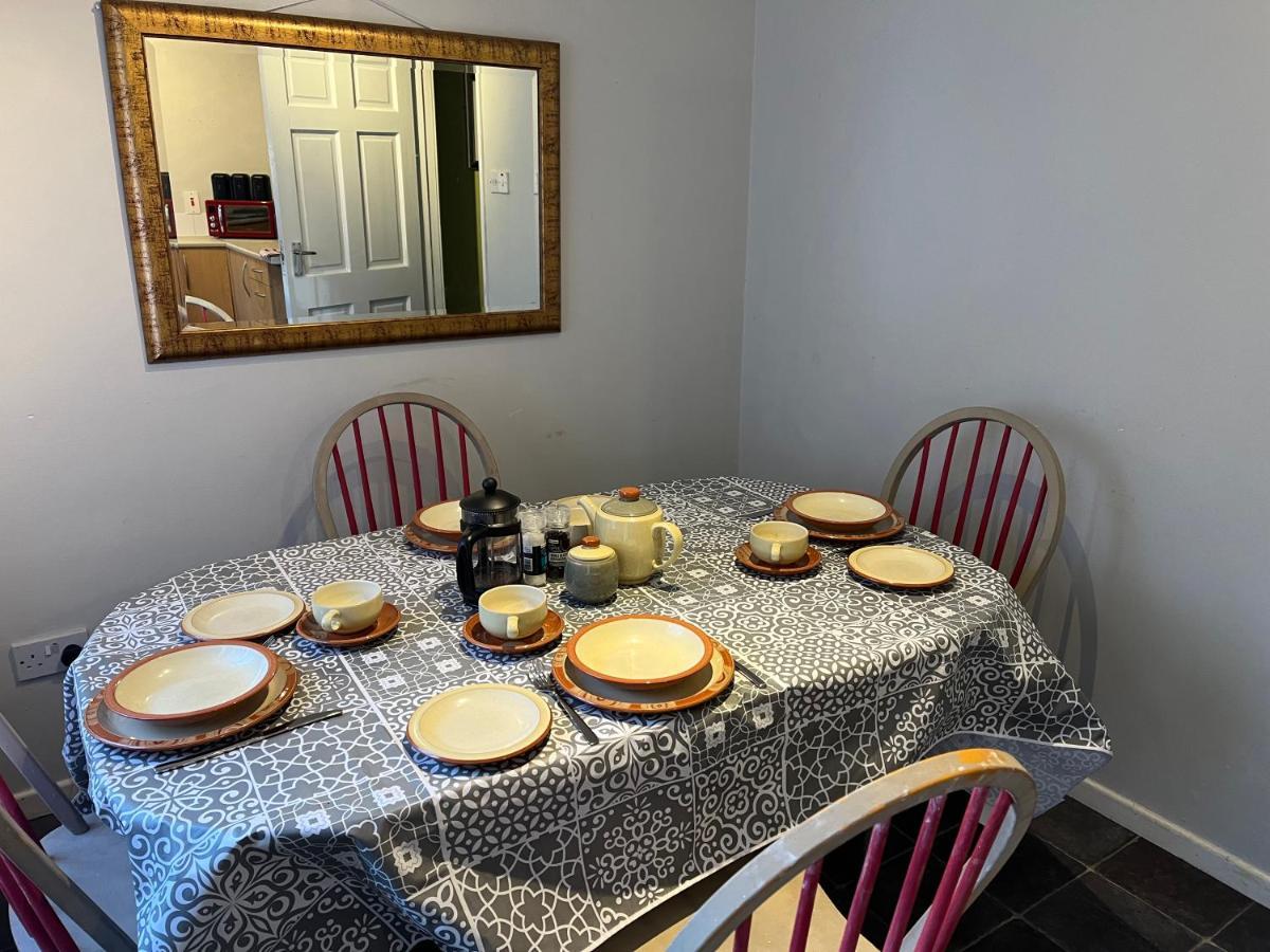 11 Parkmore Street, Ormeau Road, Belfast, Bt7 2Gt, 2 Bedroom House Eksteriør bilde